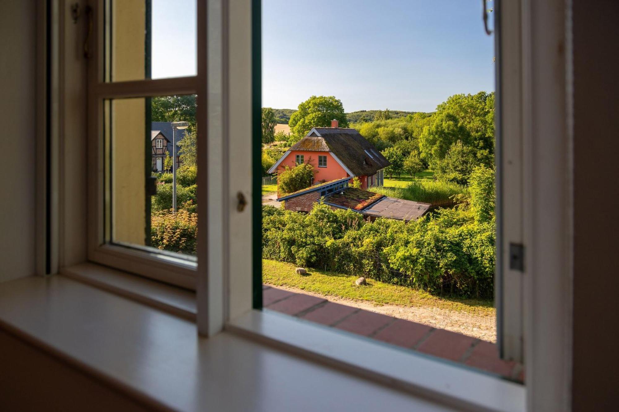 Ferienhaus Preetz 1A - Idylle Unter Reet Burtevitz Luaran gambar