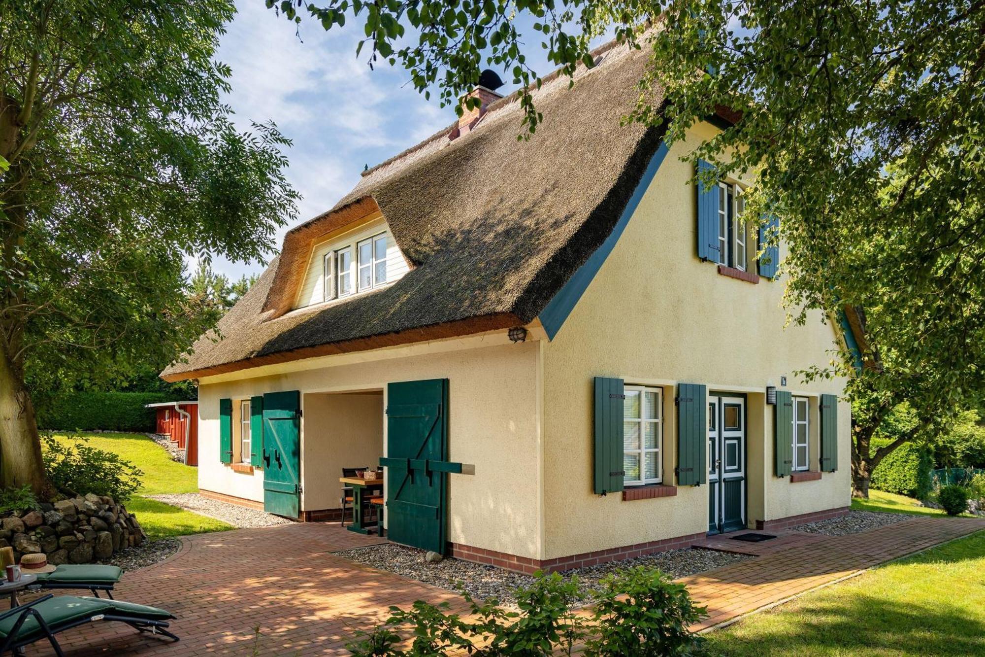 Ferienhaus Preetz 1A - Idylle Unter Reet Burtevitz Luaran gambar