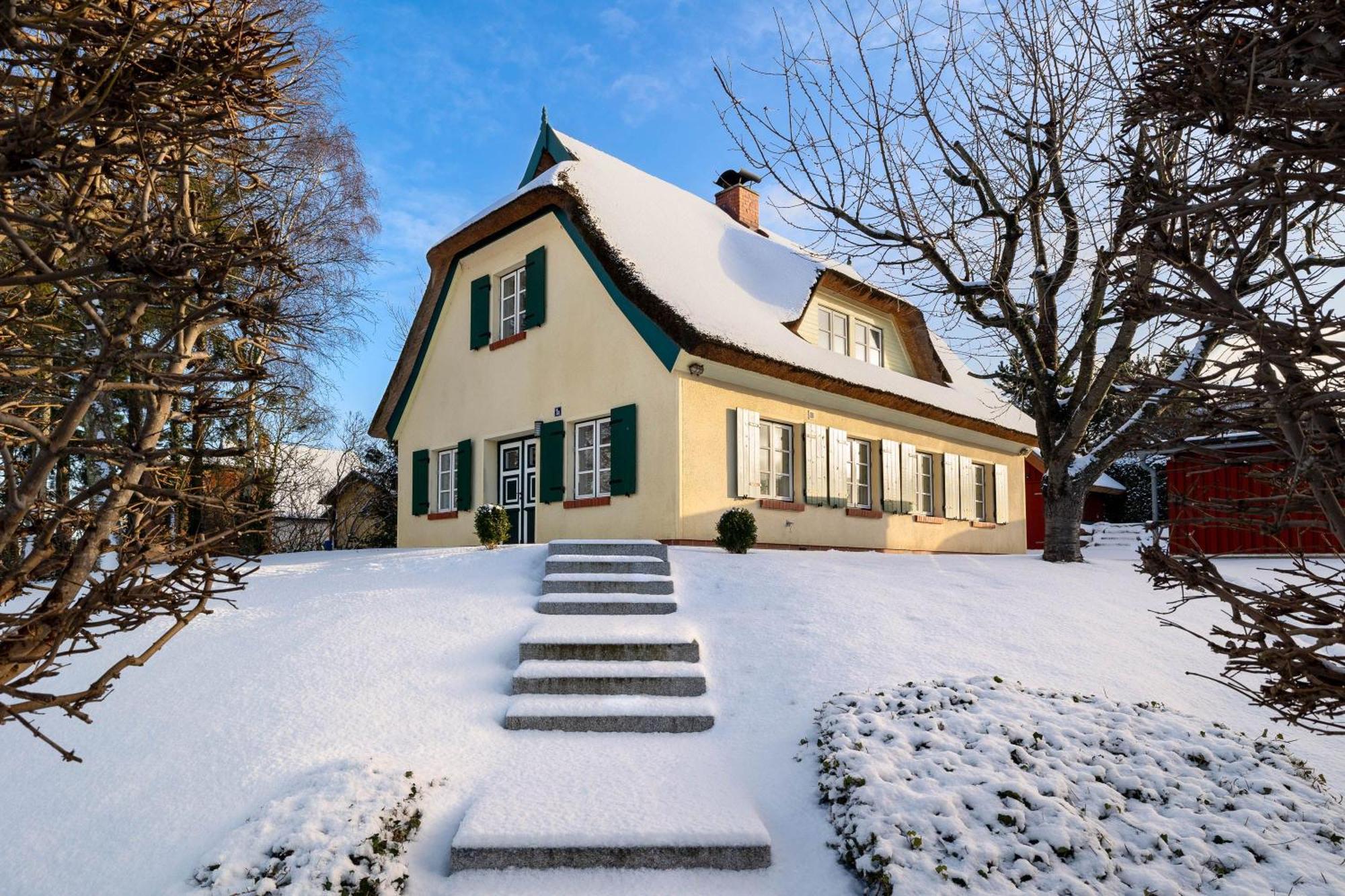 Ferienhaus Preetz 1A - Idylle Unter Reet Burtevitz Luaran gambar