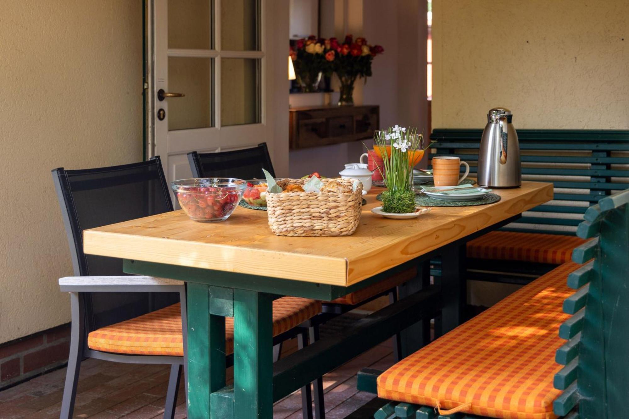 Ferienhaus Preetz 1A - Idylle Unter Reet Burtevitz Luaran gambar