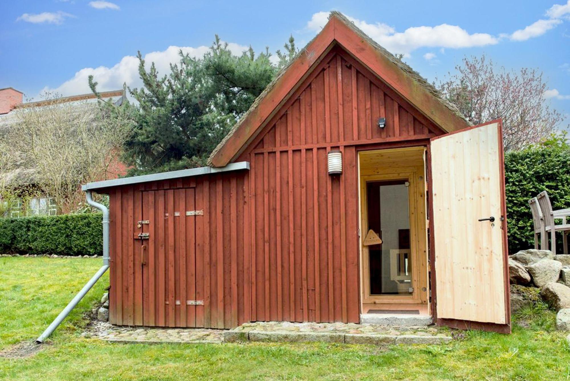 Ferienhaus Preetz 1A - Idylle Unter Reet Burtevitz Luaran gambar
