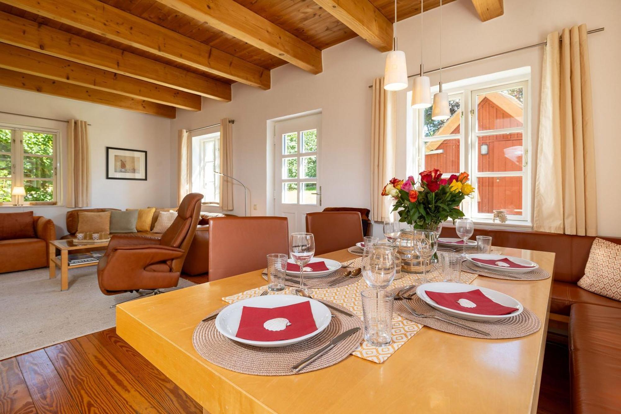 Ferienhaus Preetz 1A - Idylle Unter Reet Burtevitz Luaran gambar