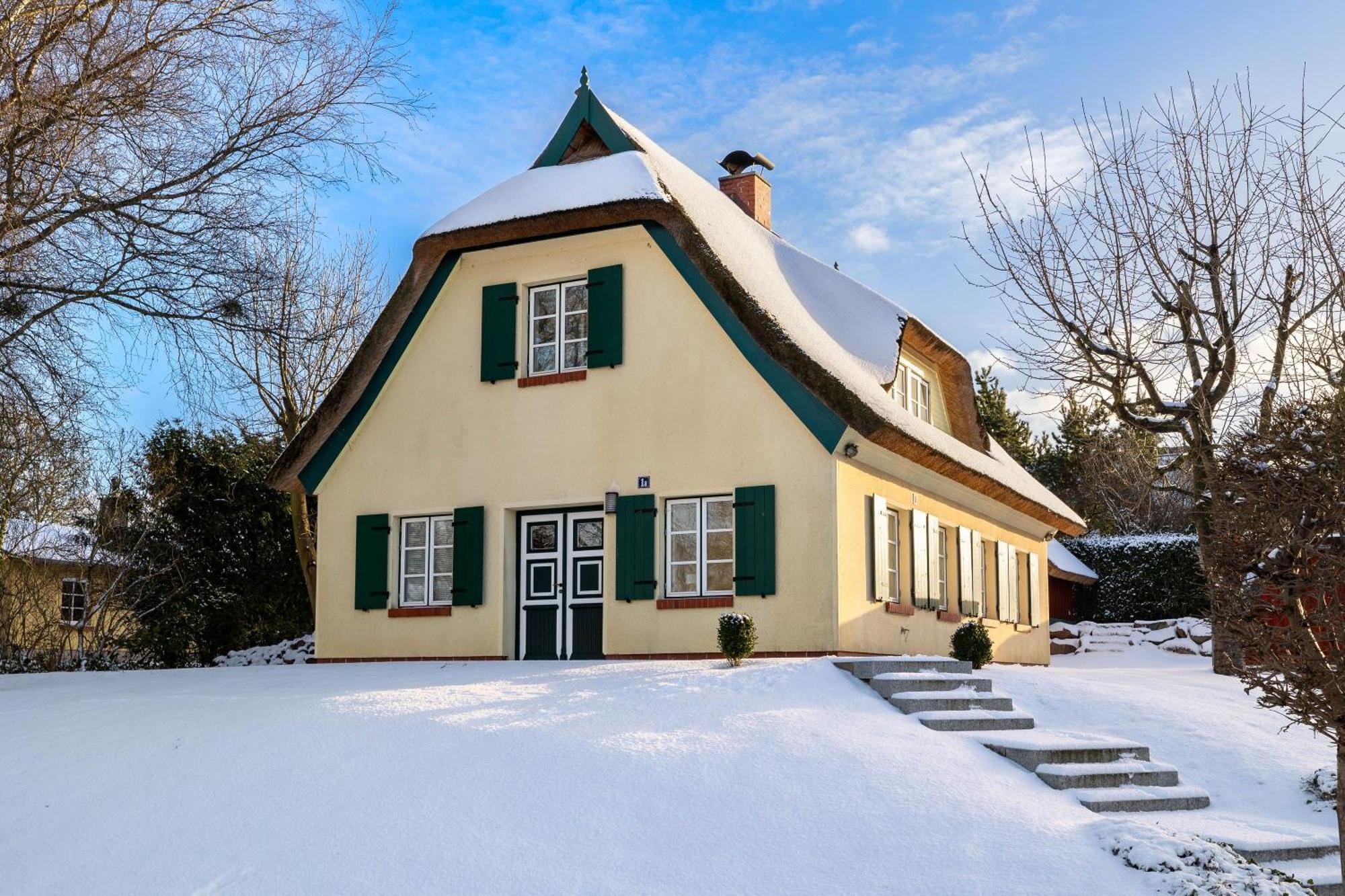 Ferienhaus Preetz 1A - Idylle Unter Reet Burtevitz Luaran gambar