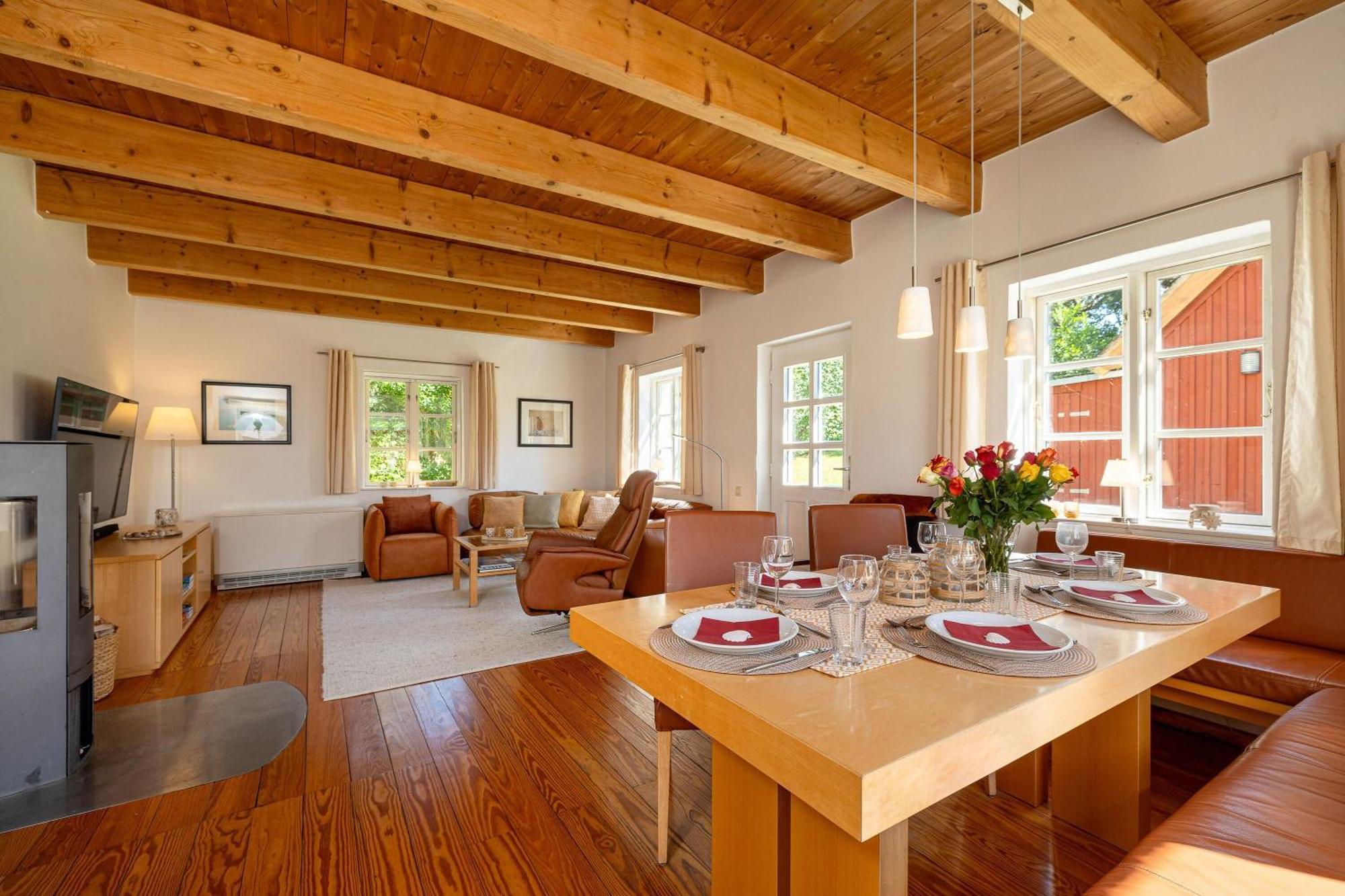 Ferienhaus Preetz 1A - Idylle Unter Reet Burtevitz Luaran gambar