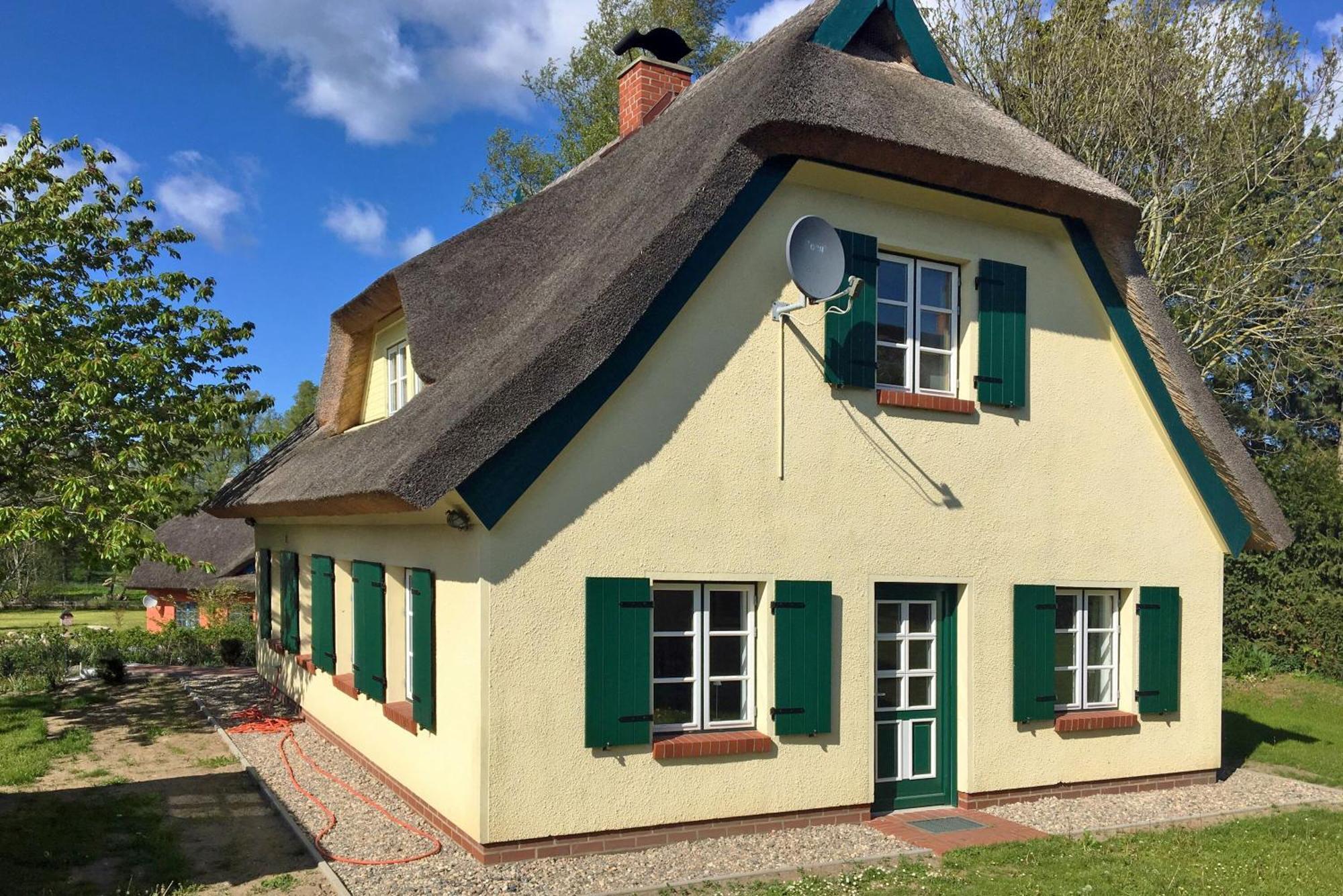 Ferienhaus Preetz 1A - Idylle Unter Reet Burtevitz Luaran gambar