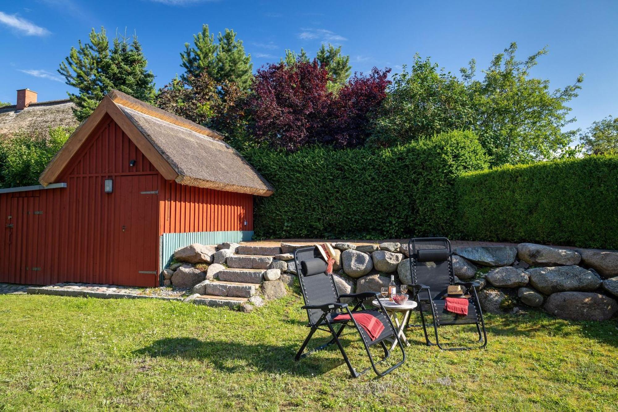 Ferienhaus Preetz 1A - Idylle Unter Reet Burtevitz Luaran gambar