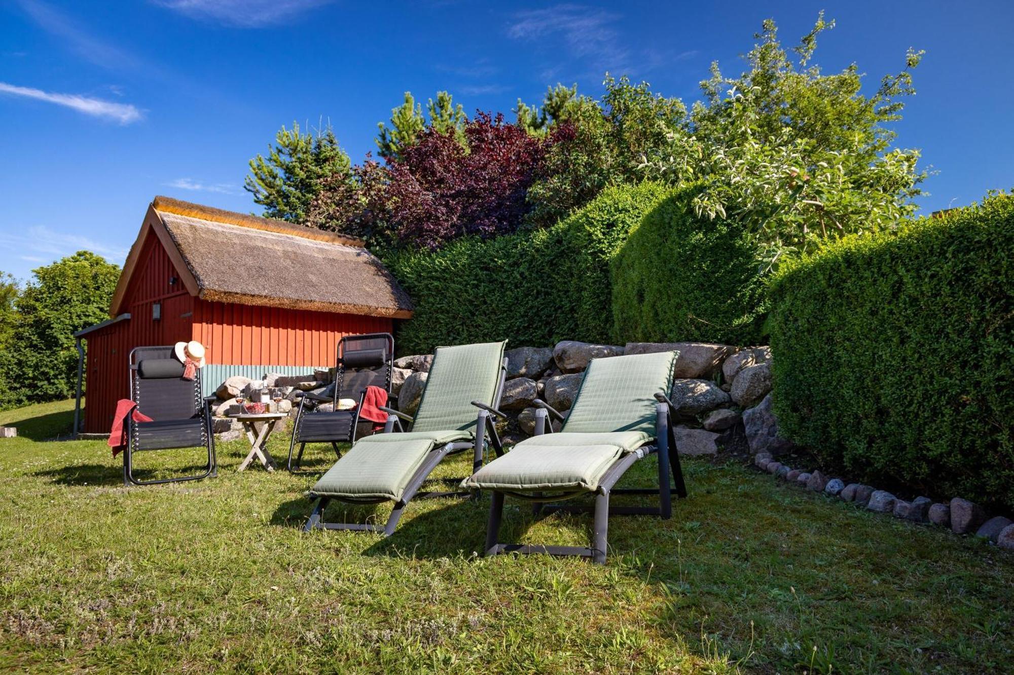 Ferienhaus Preetz 1A - Idylle Unter Reet Burtevitz Luaran gambar