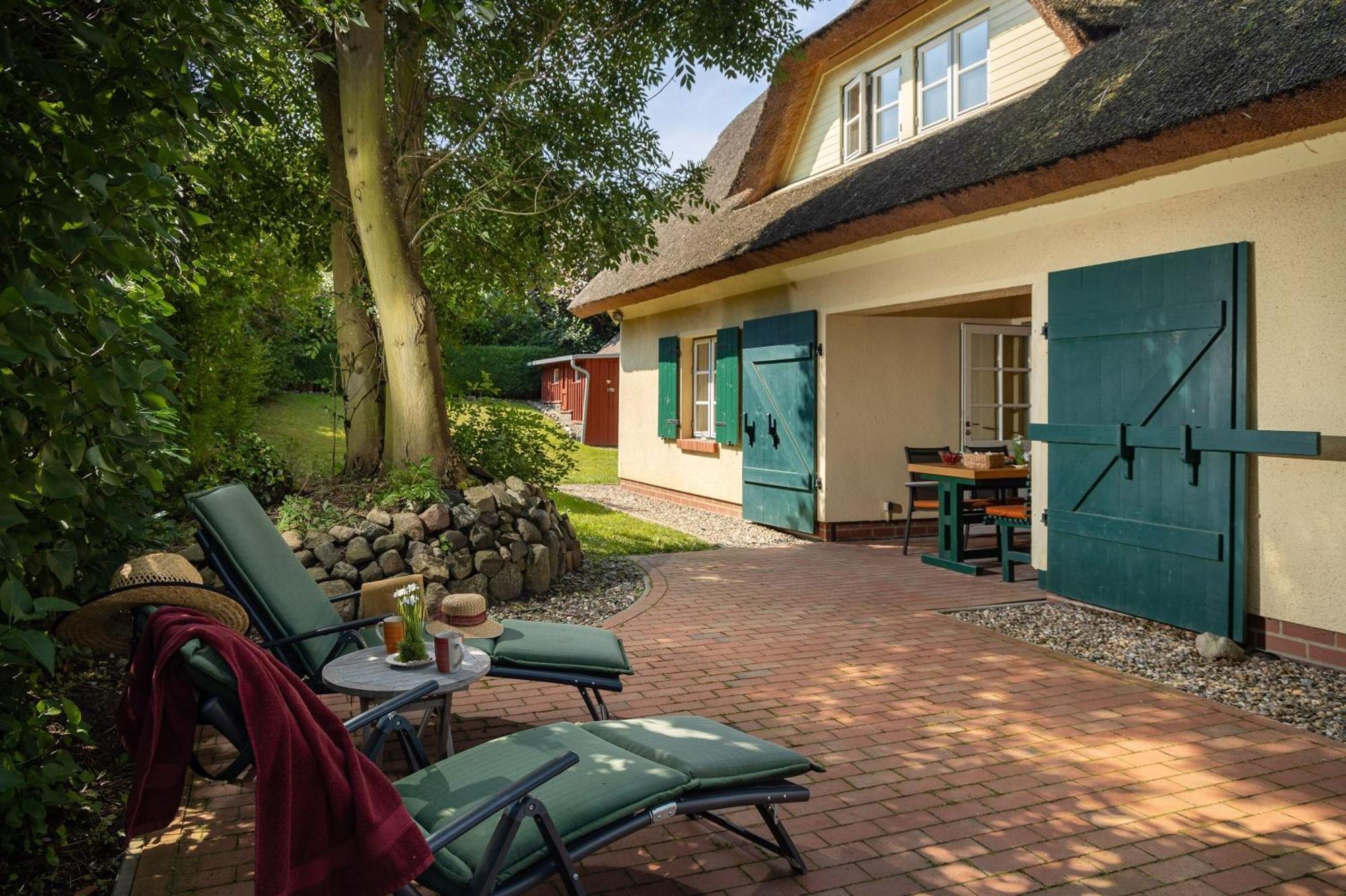 Ferienhaus Preetz 1A - Idylle Unter Reet Burtevitz Luaran gambar
