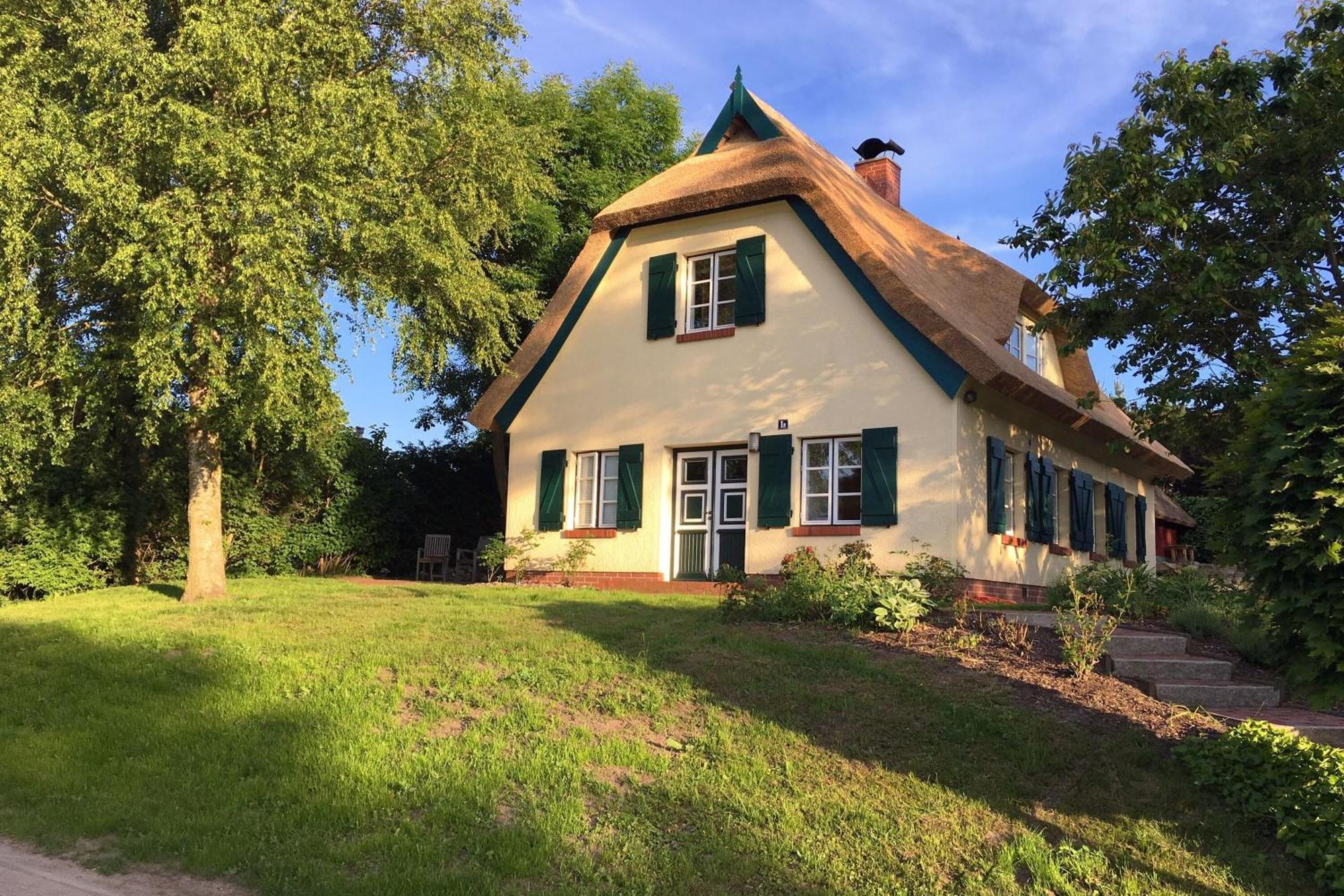 Ferienhaus Preetz 1A - Idylle Unter Reet Burtevitz Luaran gambar